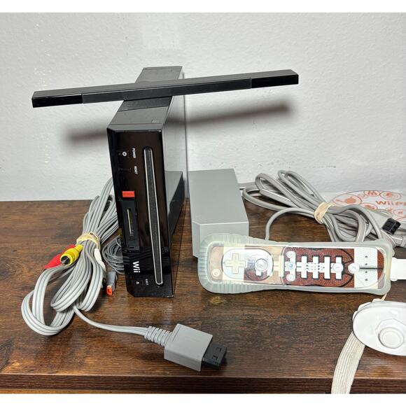 Nintendo Wii Black System Console Bundle  RVL-101 (USA)  TESTED & WORKING - Picture 5 of 7